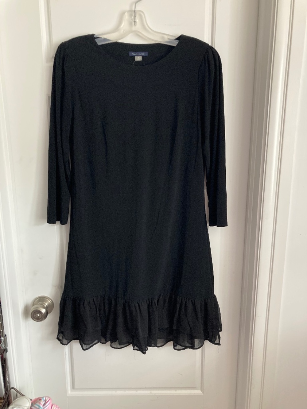 Tommy Hilfiger Black 3/4 Sleeve Jersey Chiffon Ruffle Hem Shift Dress - Size 8
